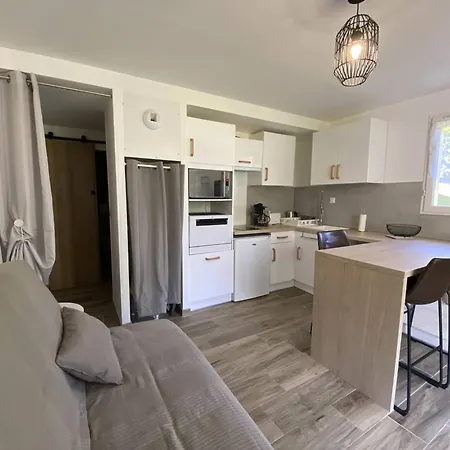 Renove Avec Terrasse Et Parking A - Fr-1-812-71